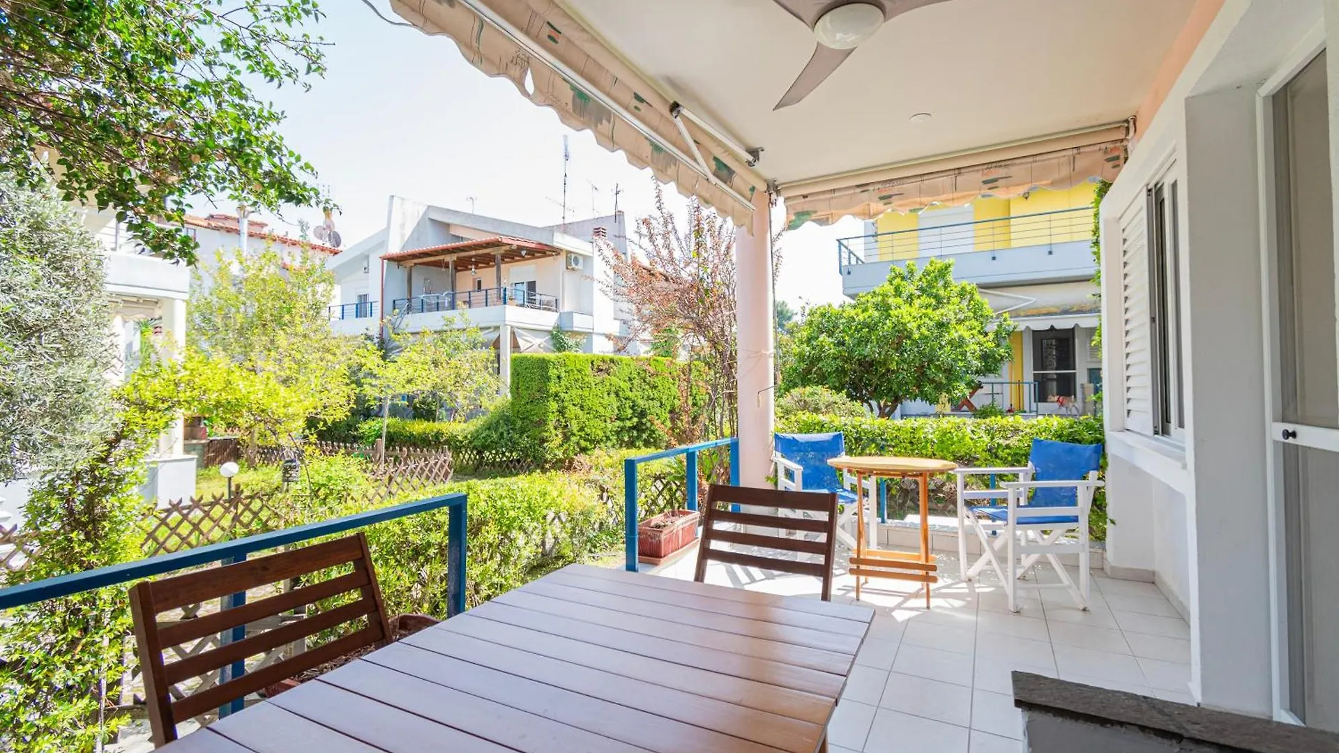 Azure House Pefkochori Βίλα